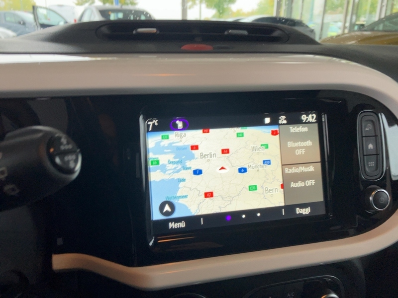 Fahrzeugabbildung Twingo E-TECH 100% el. TWINGO E-Tech 100% elektrisch Bild 11 von 17