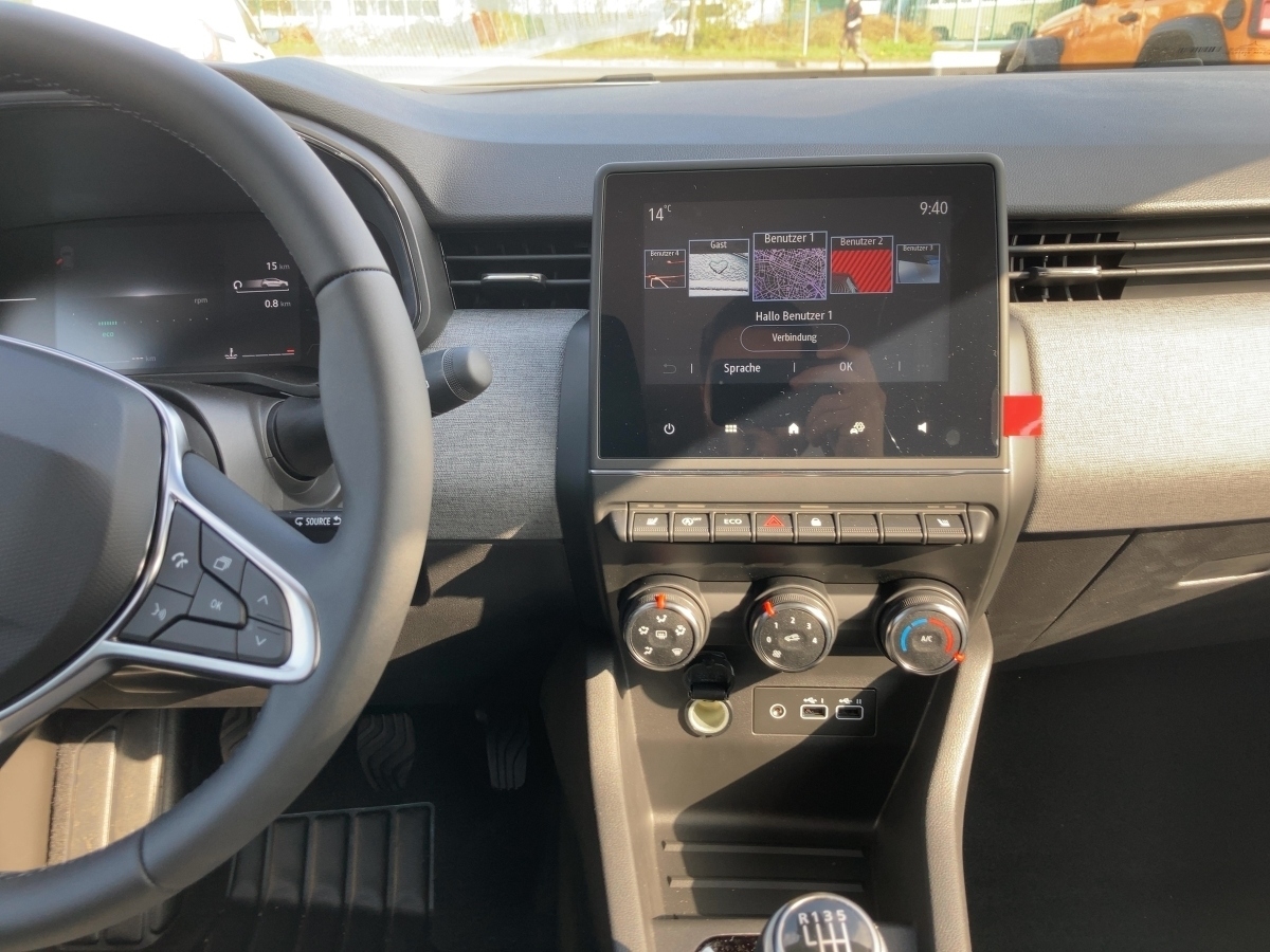 Renault Clio – Bild 9