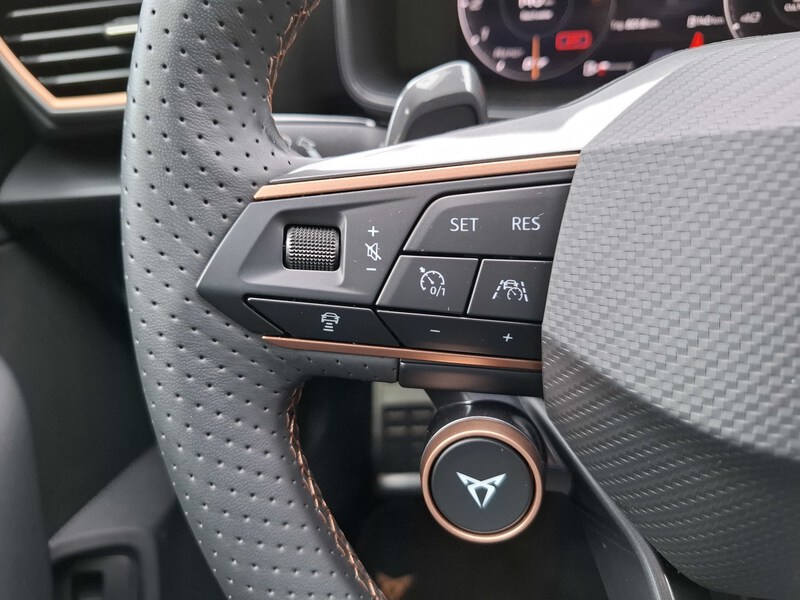 Fahrzeugabbildung Formentor VZ 2.0 TSI 4Drive (310 PS) 7-Gang-DSG Bild 23 von 49