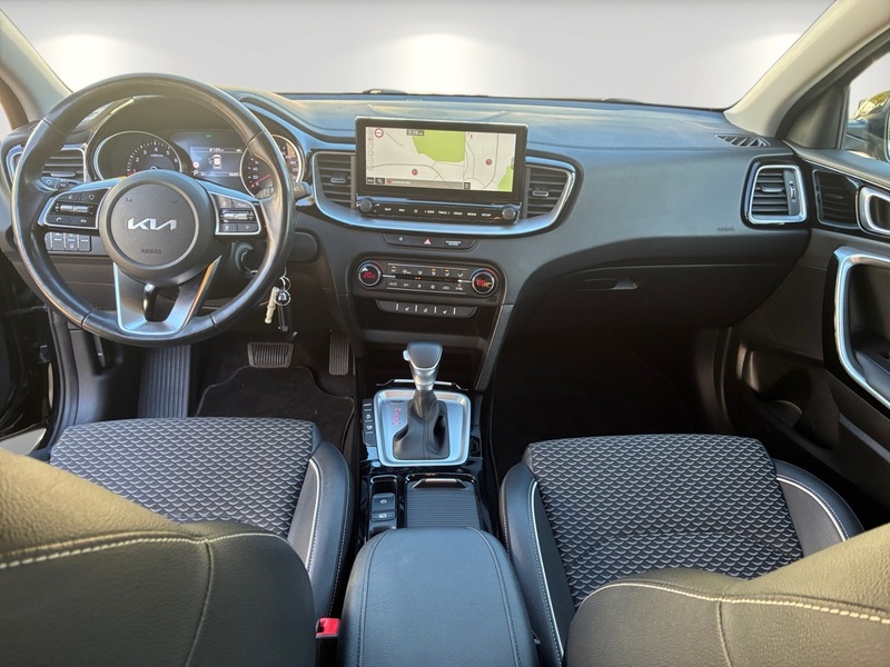 Fahrzeugabbildung XCeed Navi Klima SHZ Bild 9 von 17