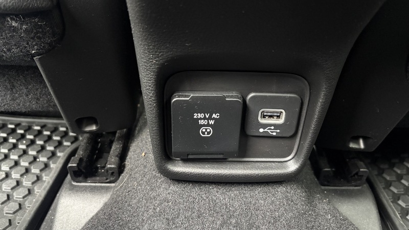 Fahrzeugabbildung Compass Limited 1.4 MultiAir 170PS 4x4 AT9 Bild 13 von 17