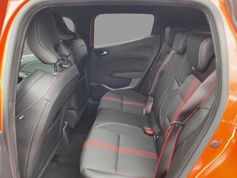 Fahrzeugabbildung Clio R.S. LINE TCe 140 Bild 8 von 20