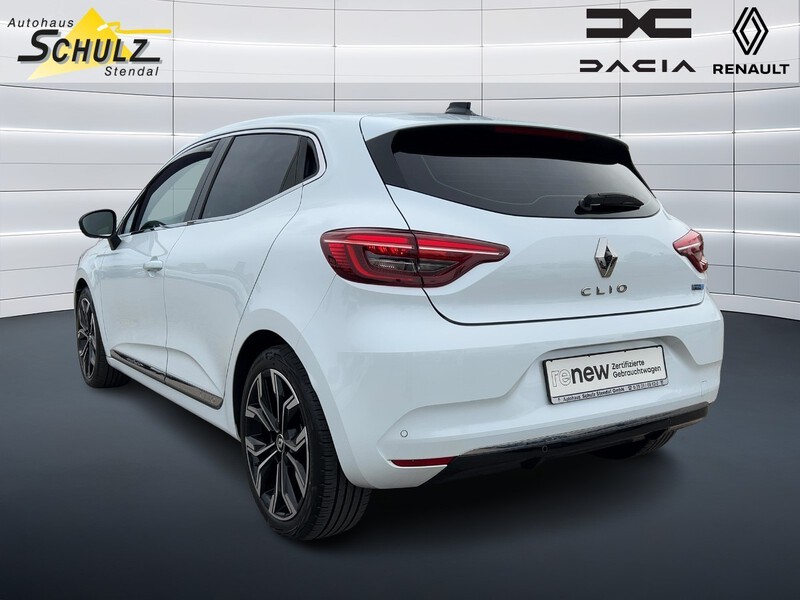 Fahrzeugabbildung Clio INTENS E-TECH 140 Bild 2 von 16