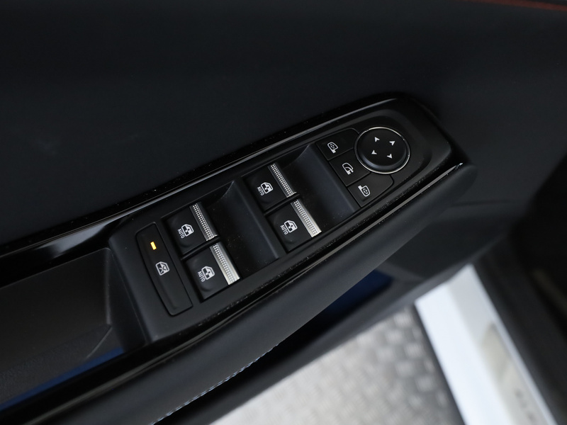 Fahrzeugabbildung Rafale 1.2 Plug-in Hybrid Atelier Alpine 300 Bild 28 von 30