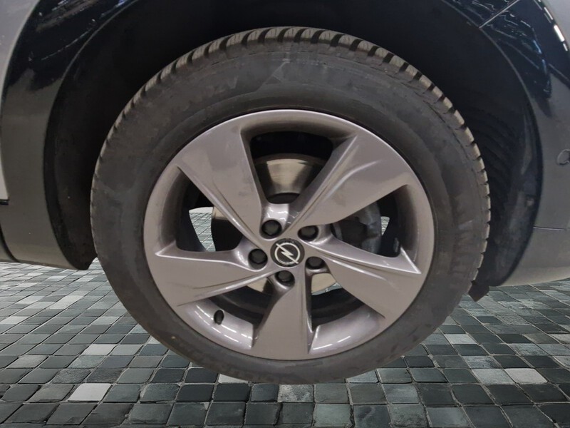 Fahrzeugabbildung Grandland GS 1.5D AT8 Leder Navi PDC Bild 6 von 20
