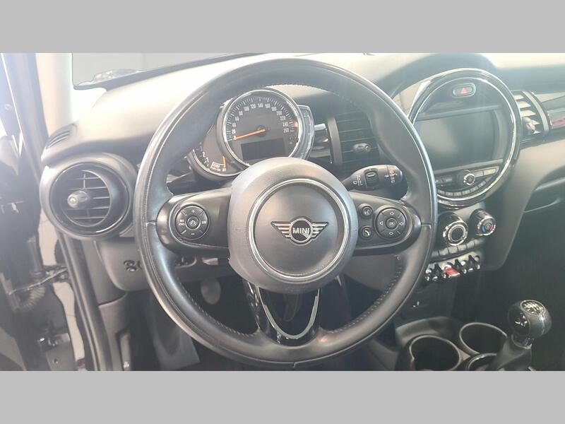 Mini F55 LCI