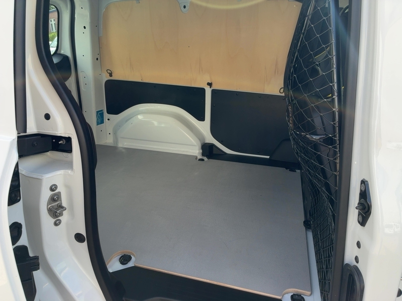 Fahrzeugabbildung Kangoo Rapid Advance L1 Blue dCi 95 Bild 12 von 15