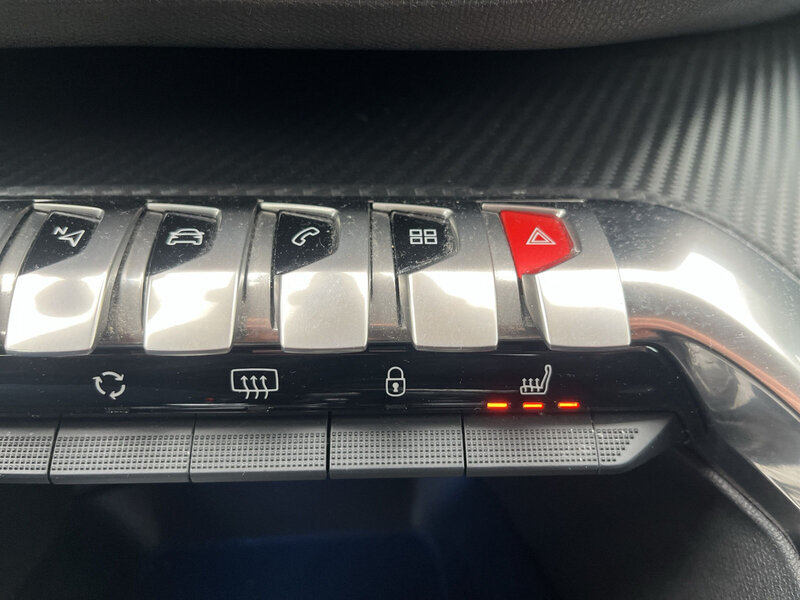 Fahrzeugabbildung 5008 7-Sitzer; LED Bild 24 von 28