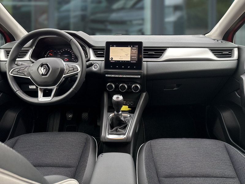 Fahrzeugabbildung Captur Techno TCe 90 Bild 15 von 22