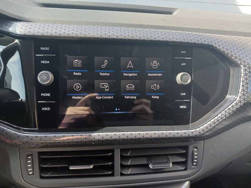 Fahrzeugabbildung T-Cross Style 1.0 TSI DSG Start&Stop *AUTOMATIK* Bild 24 von 30