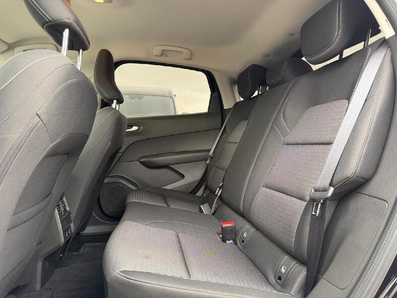 Fahrzeugabbildung Arkana TCe 140 EDC 1.3 Bild 13 von 16