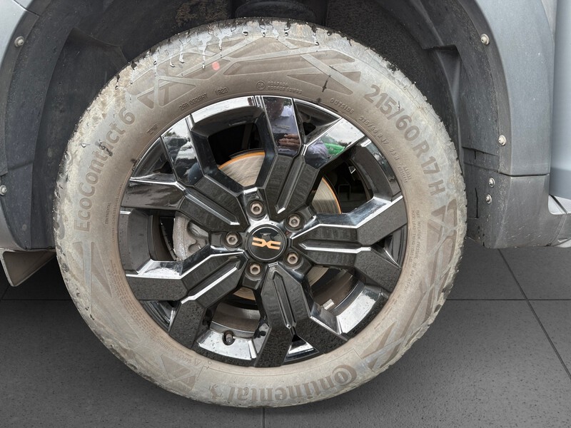 Fahrzeugabbildung Duster Extreme TCe 130 Bild 16 von 17