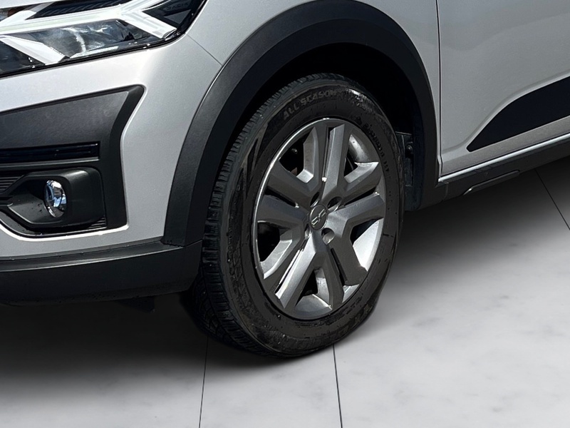 Fahrzeugabbildung Sandero Stepway Expression 100 ECO-G Bild 6 von 14