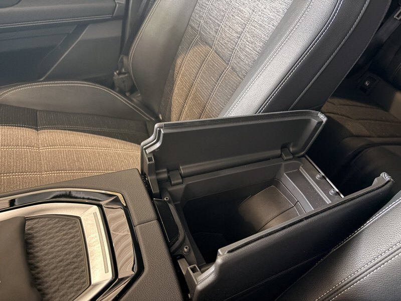 Fahrzeugabbildung Austral Techno Mild Hybrid 160 Automatik Bild 24 von 50