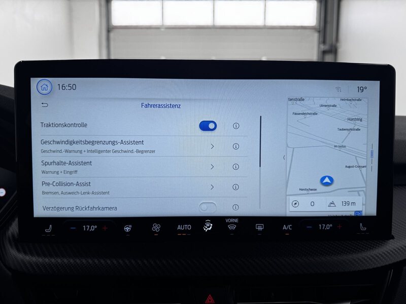 Fahrzeugabbildung Kuga 1.5 EcoBoost ST-Line Allwetterreifen Bild 29 von 40
