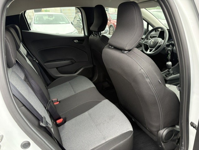 Renault Clio – Bild 11