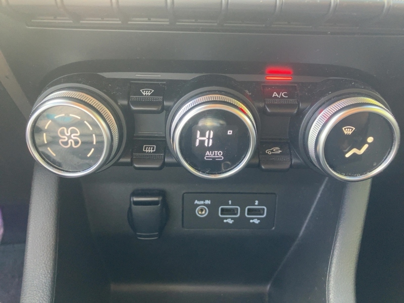Fahrzeugabbildung Clio BUSINESS SCe 75 Navi+Klima Bild 18 von 20