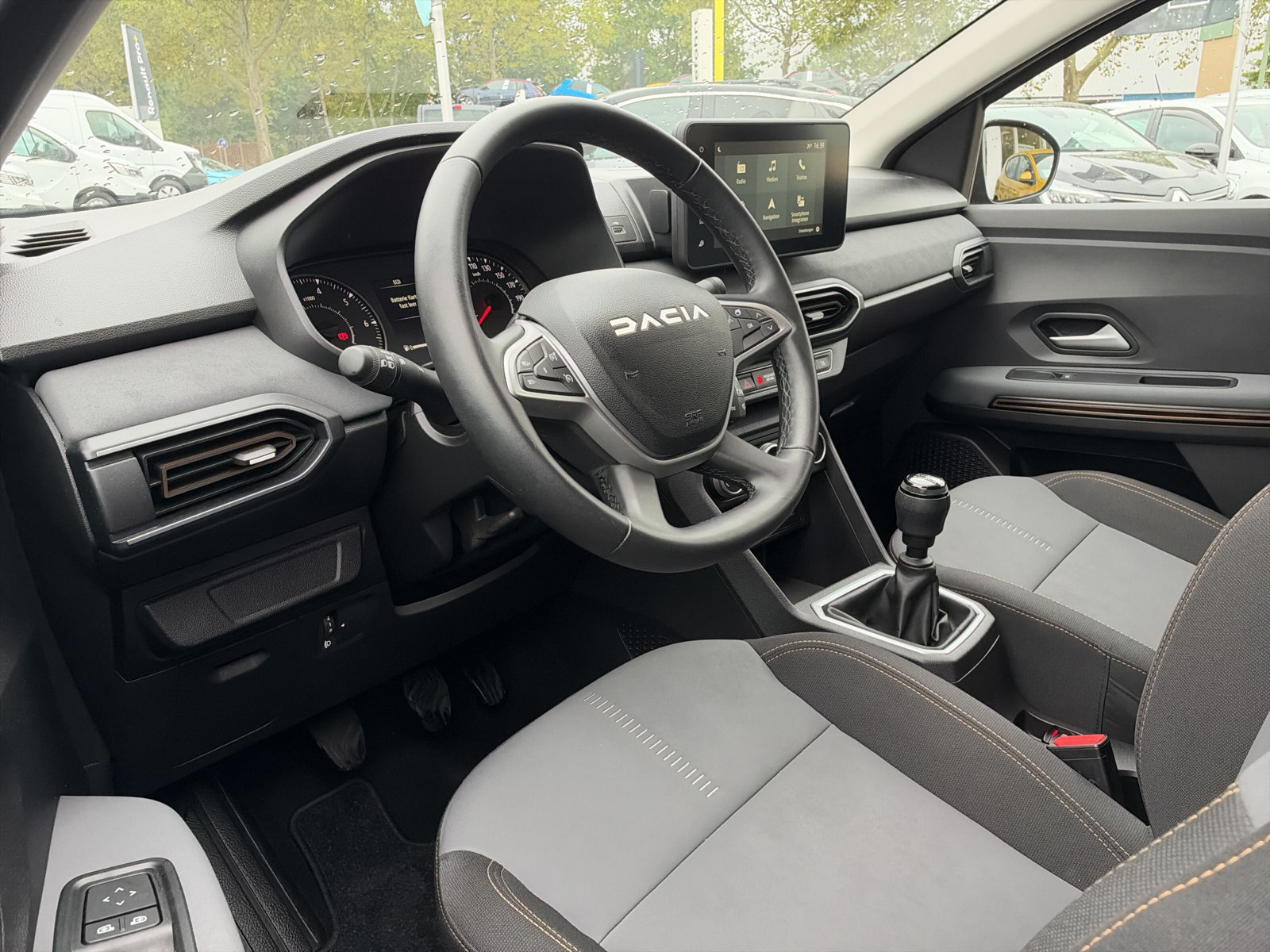 Dacia Sandero – Bild 10