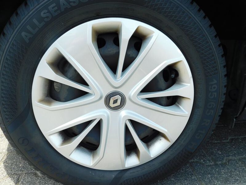 Fahrzeugabbildung Megane IV Entry TCe 115 GPF Bild 13 von 14