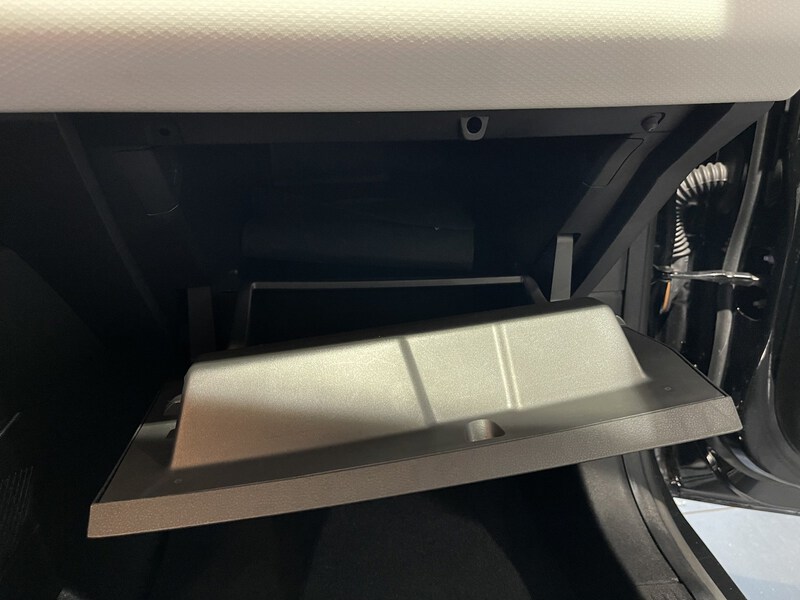 Fahrzeugabbildung Clio EVOLUTION TCe 90 PS X-tronic Bild 47 von 48