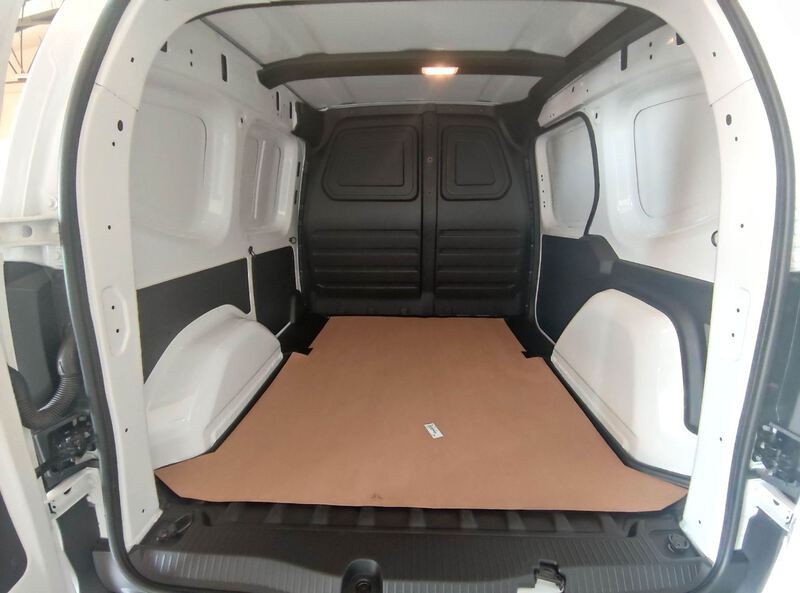Nissan Touran