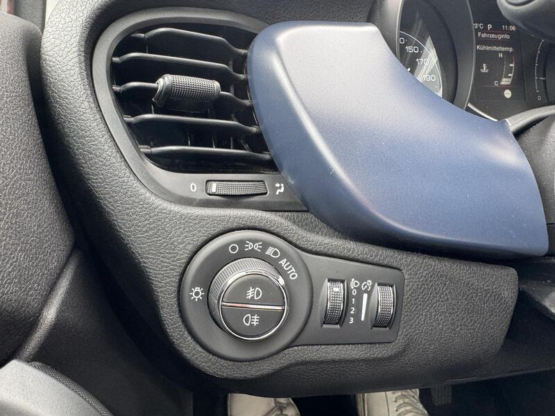 Fahrzeugabbildung 500X KLIMA*CARPLAY*KAMERA*LM Bild 15 von 20