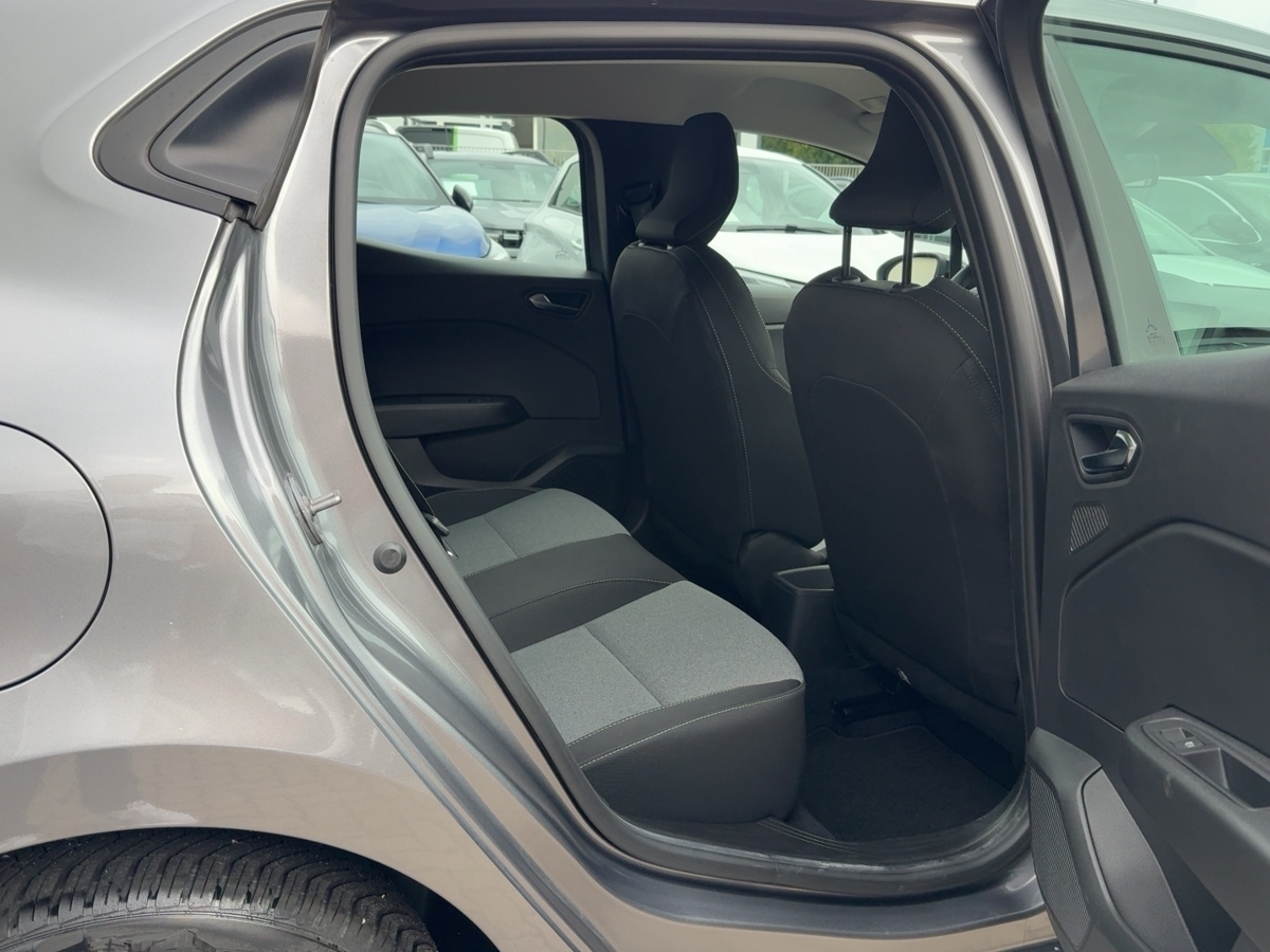 Renault Clio – Bild 8