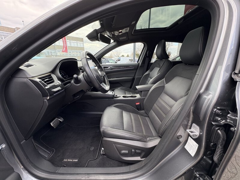 Fahrzeugabbildung Arkana E-Tech Hybrid TCe 145 Engineered Bild 13 von 18