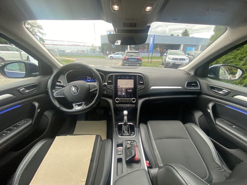 Fahrzeugabbildung Megane Grandtour INTENS E-TECH PLUG-IN 160 Bild 9 von 19