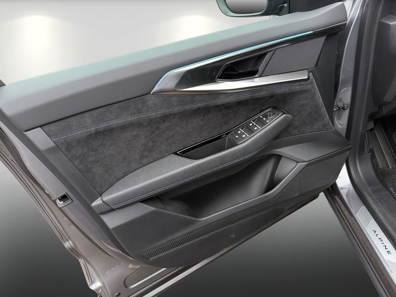 Fahrzeugabbildung Austral Techno Esprit Alpine E-Tech Full Hybrid 200 Bild 14 von 17