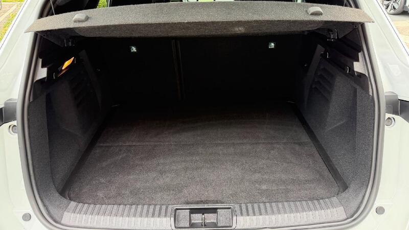 Fahrzeugabbildung Symbioz Full Hybrid E-Tech Bild 7 von 15