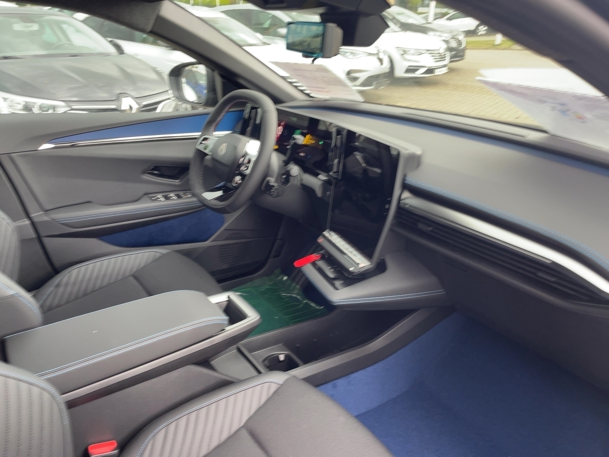 Renault Megane E-TECH – Bild 11