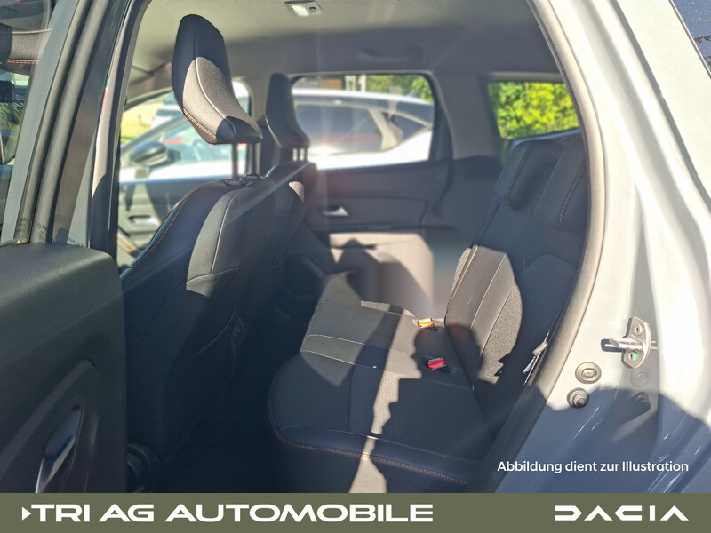 Fahrzeugabbildung Duster TCe 150 EDC 2WD Extreme Bild 7 von 26
