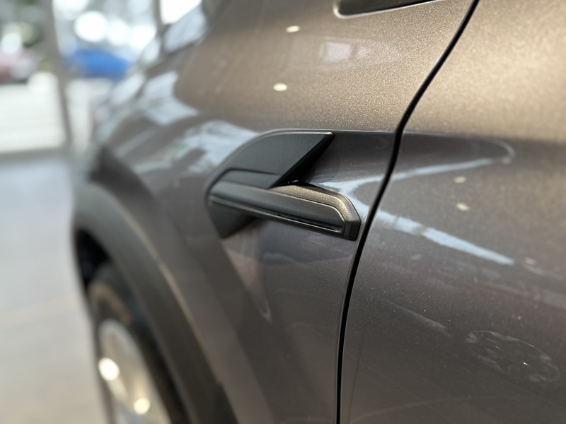 Fahrzeugabbildung Captur Evolution TCe 90 PS Bild 32 von 50