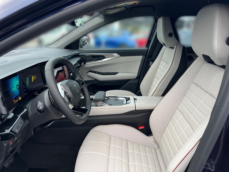 Fahrzeugabbildung Espace 6 Iconic E-Tech Full Hybrid 200 Bild 5 von 12