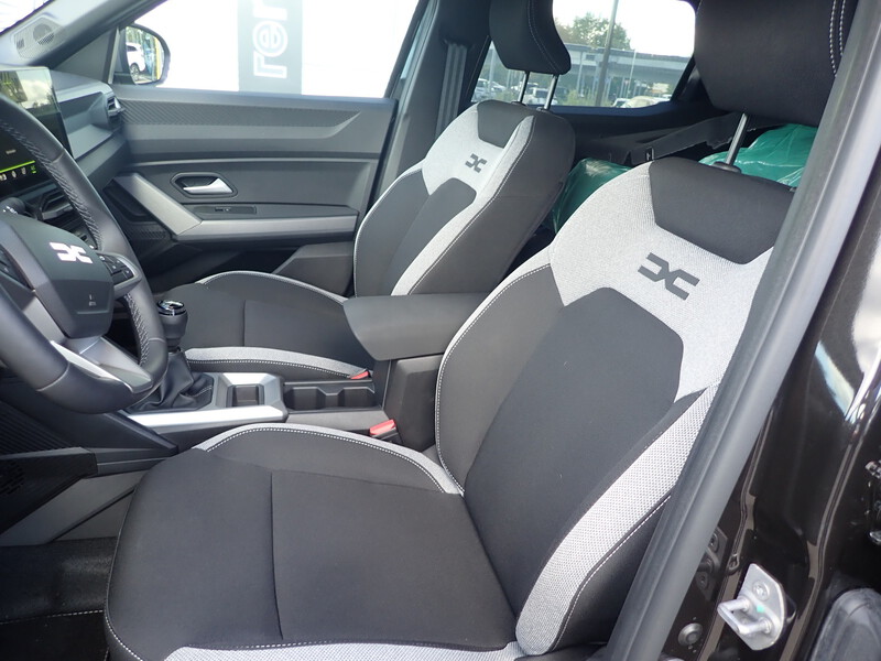 Fahrzeugabbildung Duster Mild-Hybrid 140 Journey Bild 16 von 16