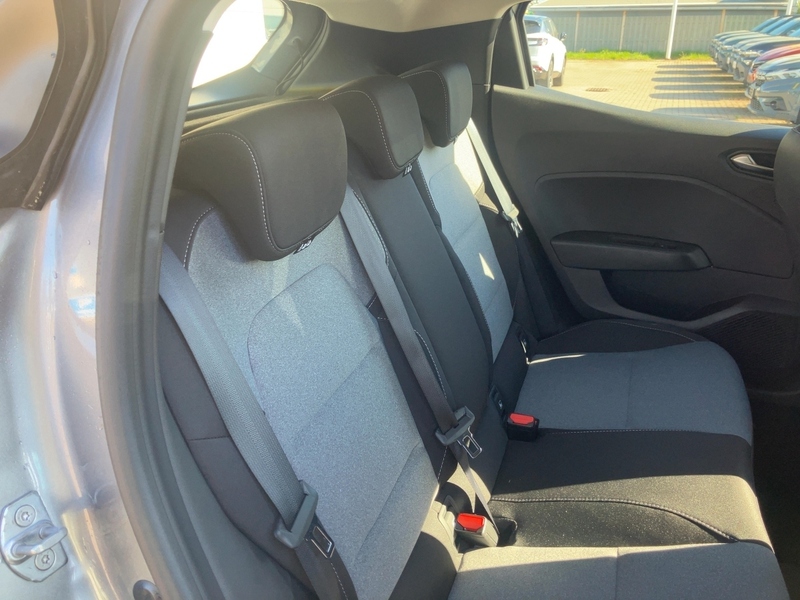 Fahrzeugabbildung Clio Evolution TCe 90 Bild 16 von 20