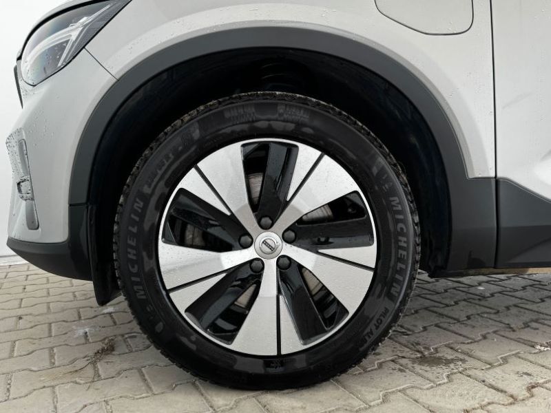 VOLVO XC40 2023 — imagine 31