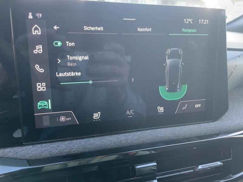 Fahrzeugabbildung Clio +Einparkhilfe+Klimaanlage Bild 40 von 50