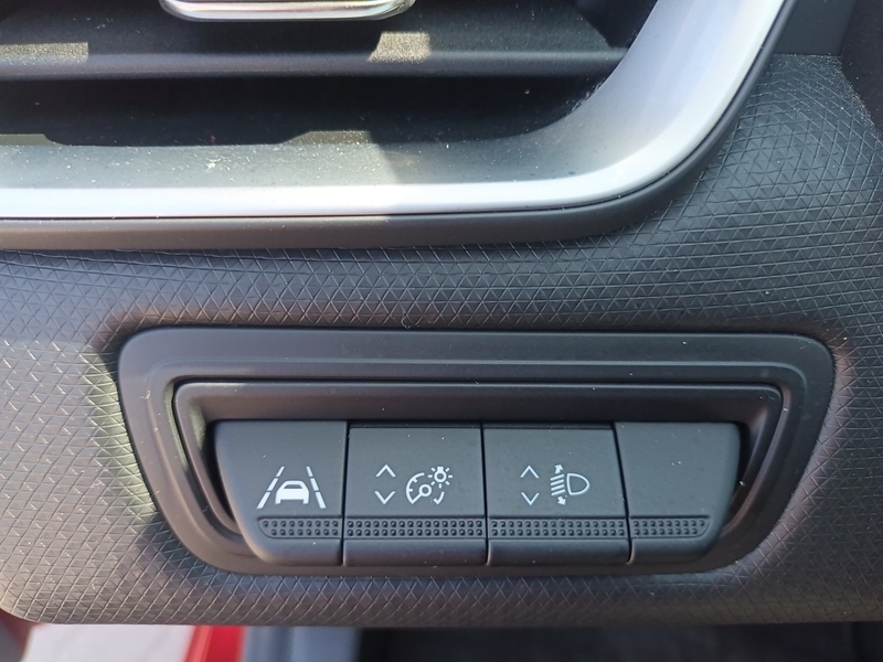 Fahrzeugabbildung Clio 1.6 E-TECH Hybrid 145 Equilibre*CARPLAY+LED**** Bild 15 von 15