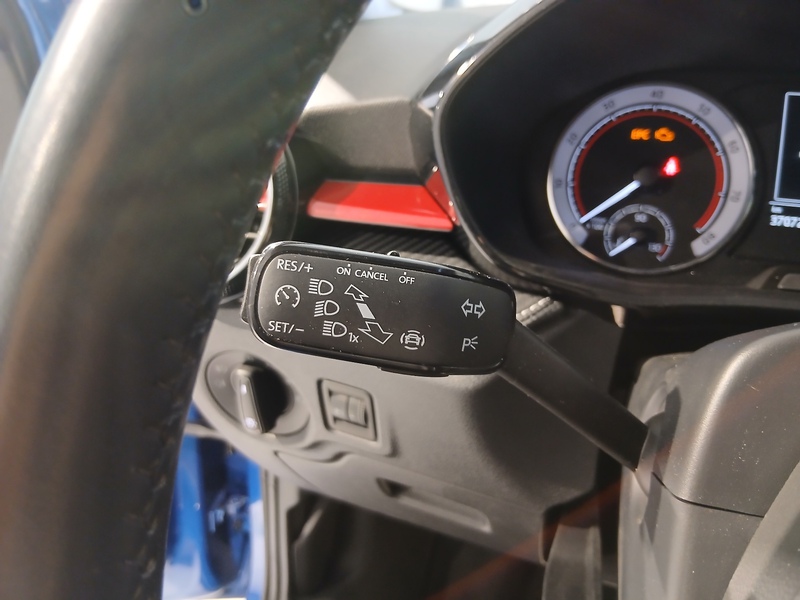 Fahrzeugabbildung Fabia 1.0 TSI Monte Carlo OPF Bild 27 von 47