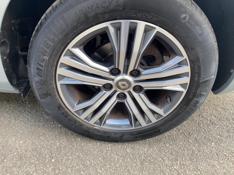 Fahrzeugabbildung Megane Grandtour INTENS BLUE dCi 115 Bild 12 von 20