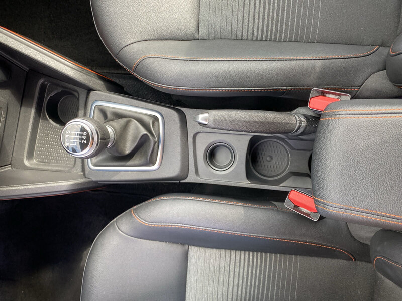 Fahrzeugabbildung Duster Scheckheft 360° Navi PDC Bild 16 von 20