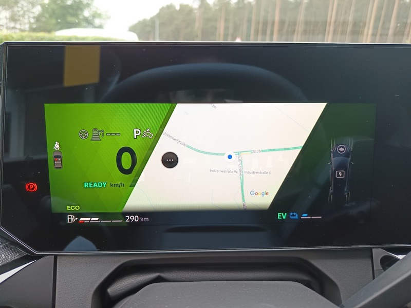 Fahrzeugabbildung Clio Techno Full Hybrid E-Tech 160 Bild 11 von 13