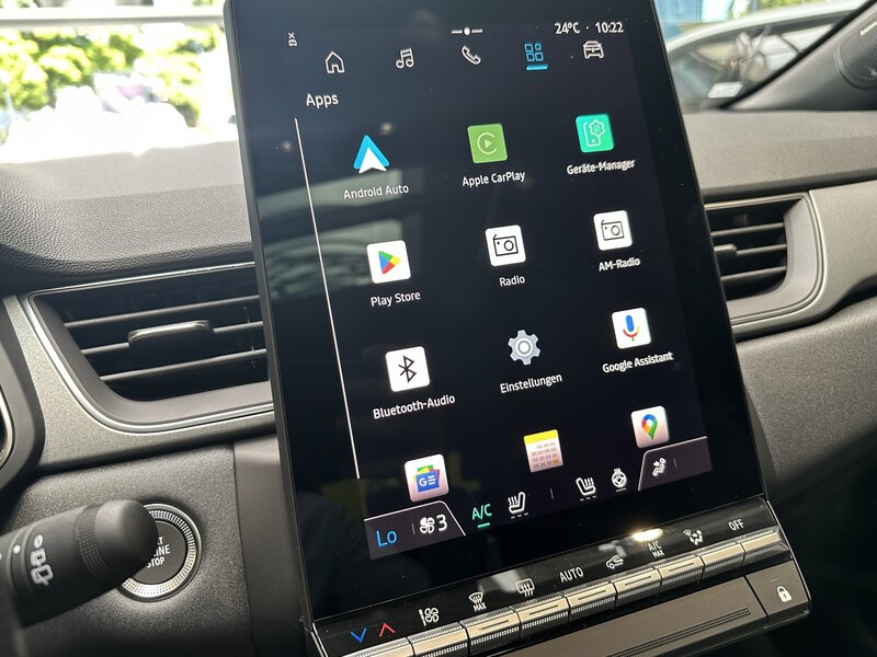 Fahrzeugabbildung Captur Techno 140 PS Mild Hybrid Bild 42 von 50