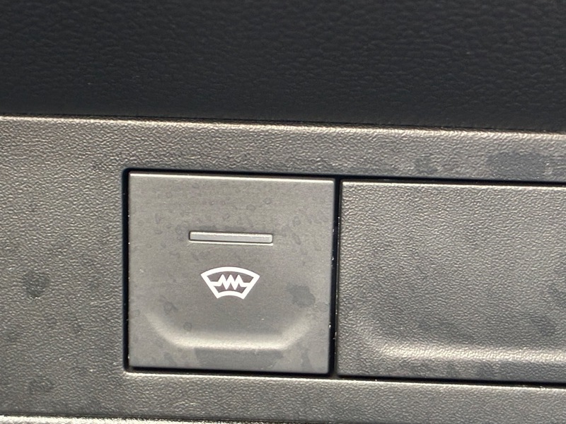 Fahrzeugabbildung Captur +Automatik+PDC+ Bild 28 von 47