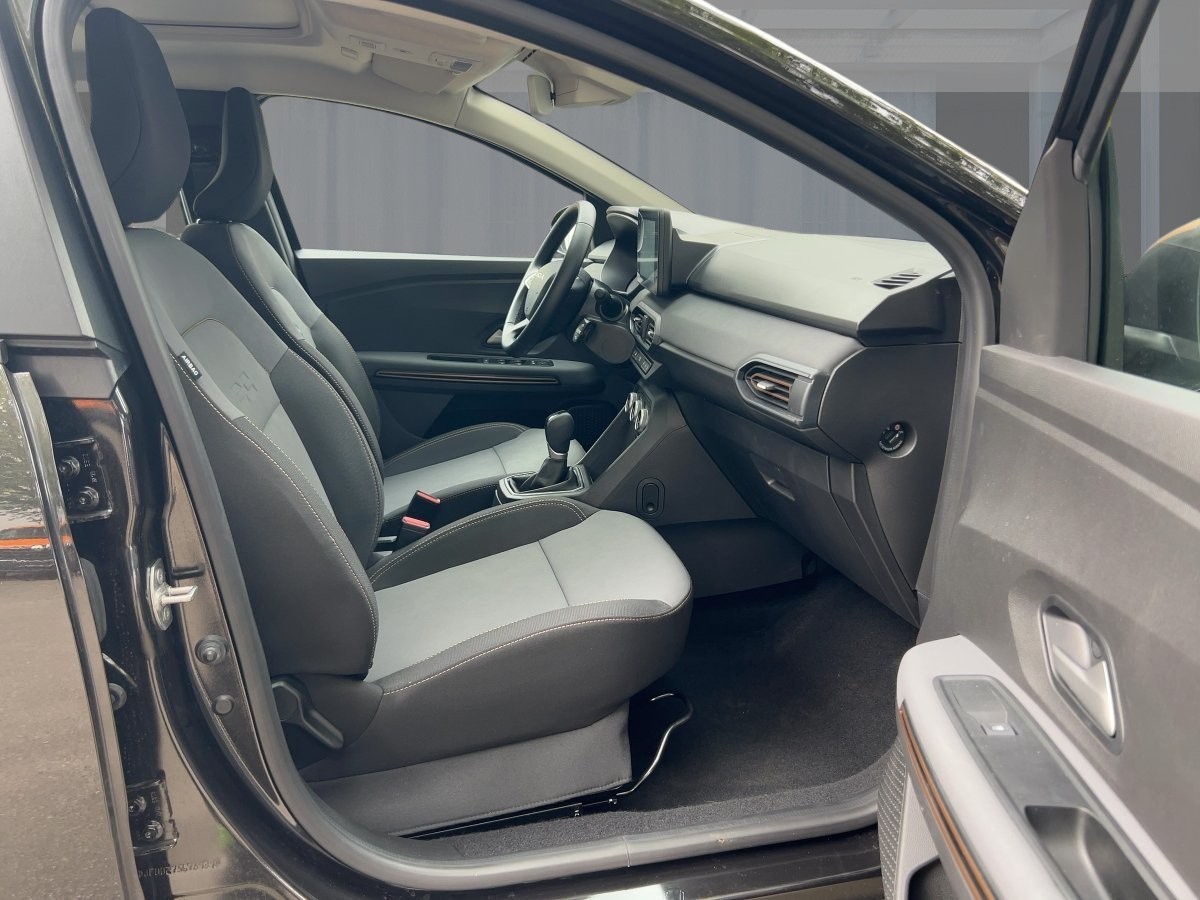 Dacia Sandero – Bild 7