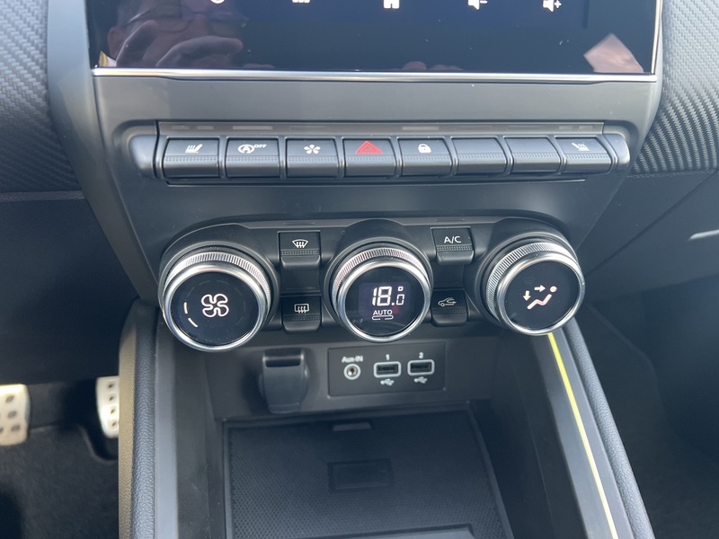 Fahrzeugabbildung Clio V 1.3 TCe 140 R.S. Line GPF Bild 17 von 19