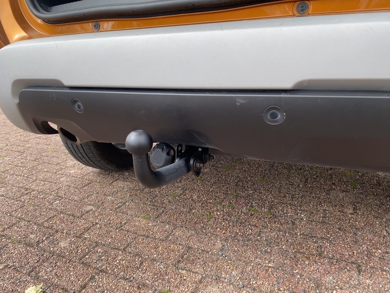 Fahrzeugabbildung Duster ABS Fahrerairbag Bild 13 von 21