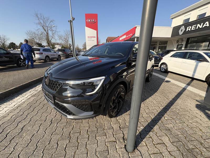 Fahrzeugabbildung Arkana 1.6 E-TECH Hybrid 145 Esprit Alpine EU6e Bild 9 von 18